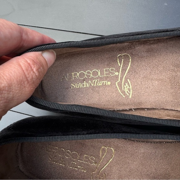 AEROSOLES Black and Gold Betunia  Loafers with Stylish Embroidery - Picture 4 of 12